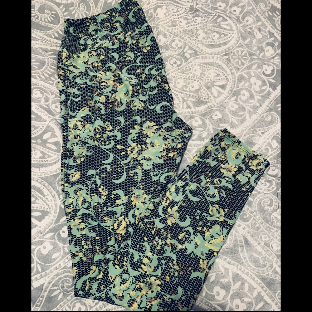 LuLaRoe Floral Leggings (T&C)